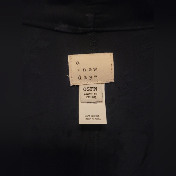 A new day navy blue floral kimono/shall one size fits most - Picture 3 of 6